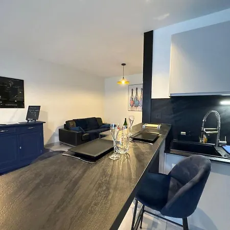 Nuit D'or - L'effervescence - Sejour & Pro Apartment Magenta